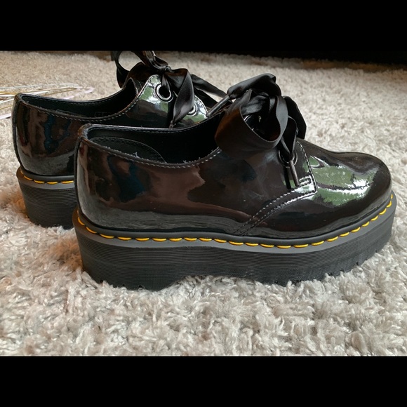 VINTAGE DOC MARTENS LOW TOP - Picture 2 of 8